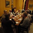 Aan het diner in het hotel.